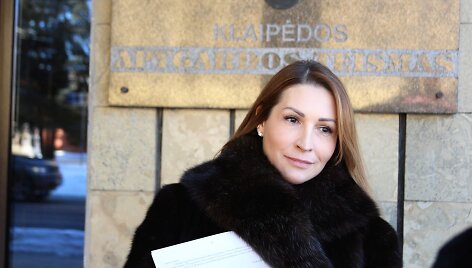 Daina Bosas prie Klaipėdos apygardos teismo