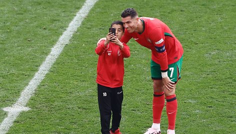 C.Ronaldo rungtynių metu akakavo gerbėjai