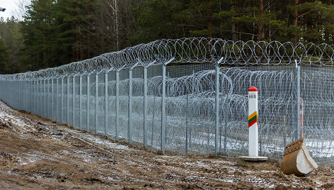 Fzinio barjero statybų aikštelėje netoli Silių kaimo