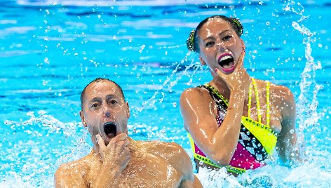 Billas May ir Natalia Gwangju dailiojo plaukimo mišrių porų varžybose 2019 metais.