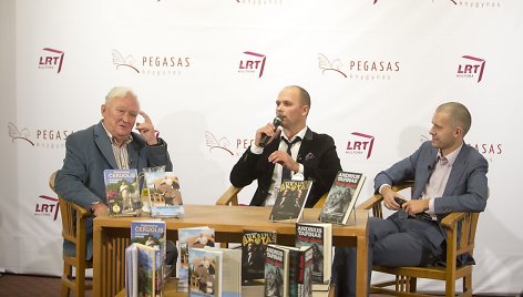 Andriaus Tapino ir Algimanto Čekuolio diskusija apie literatūrą