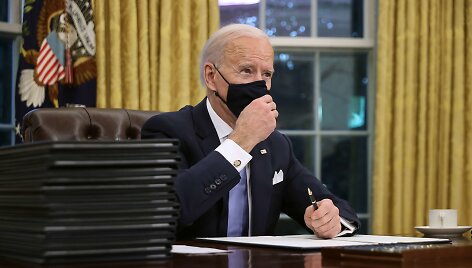 Naujasis JAV prezidentas J.Bidenas įžengė į Baltuosius rūmus