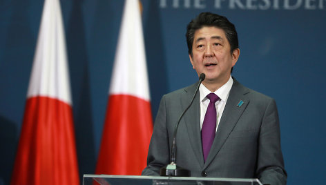 Shinzo Abe Serbijoje