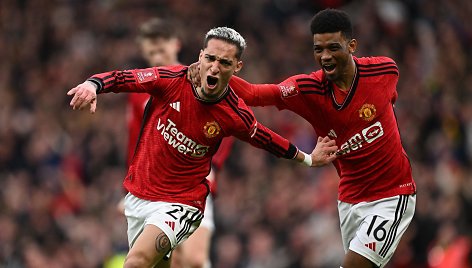 "Manchester United" triumfas