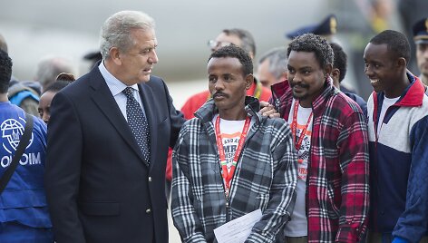 Pirmieji prieglobsčio ie&scaron;kotojai i&scaron;gabenti i&scaron; Italijos pagal ES perkėlimo planą