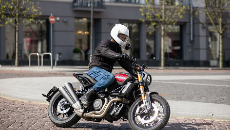 Motociklas &bdquo;Indian FTR 1200&ldquo;