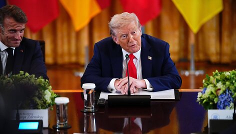 D. Trumpas / Aaron Schwartz - Pool via CNP / ZUMAPRESS.com