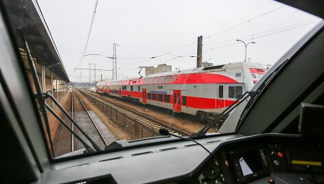 AB &bdquo;Lietuvos geležinkeliai&ldquo; pristatė naują modernų traukinį