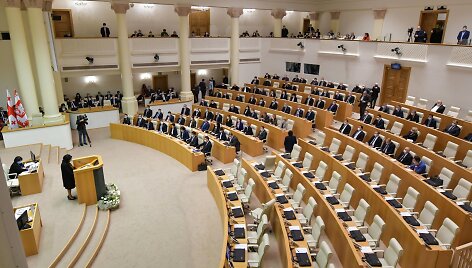 Pustu&scaron;tė Sakartvelo parlamento plenarinių posėdžių salė
