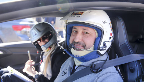 &bdquo;Press ralis&ldquo; Kretingoje: automobiliai, greitis ir dalyvių emocijos