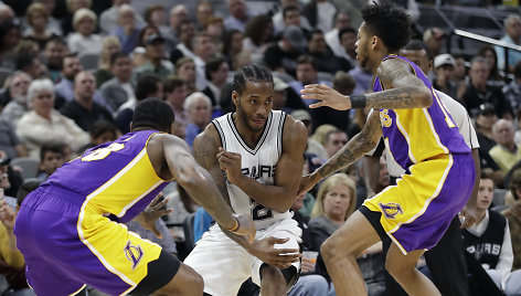 Kawhi Leonardas su komanda pažemino „Lakers“