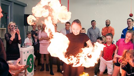 Šventė „Pakilk nuo stalo – judėk lengvai“