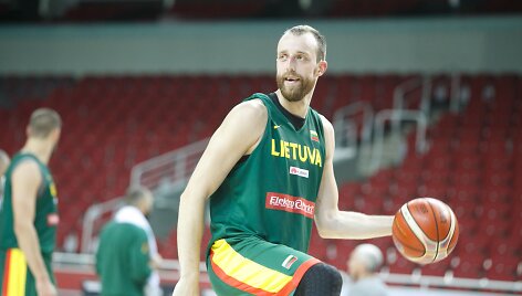 Artūras Milaknis