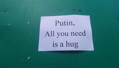 Gatvės poezija apie Putiną