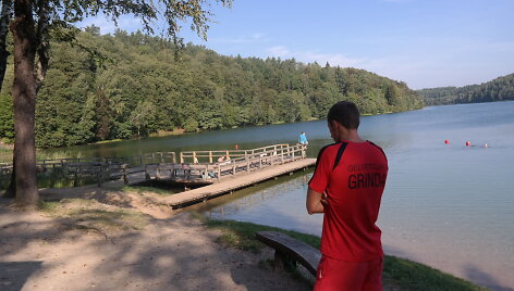 Gelbėtojas prie Žaliųjų ežerų