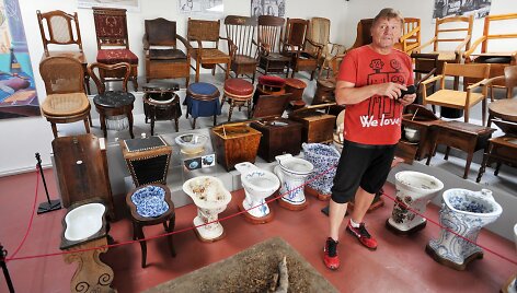 Tualetų muziejaus savininkas Janas Sedlacekas