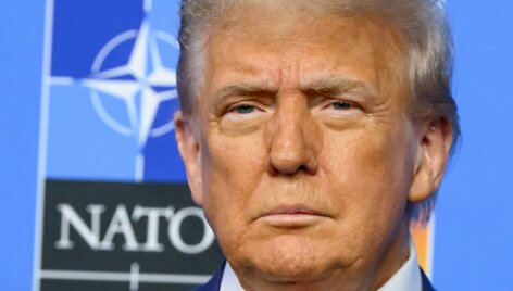 Donaldas Trumpas NATO susitikime Hagoje 