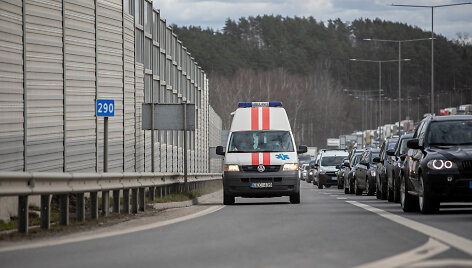 Policijos postas prie i&scaron;važiavimo i&scaron; Vilniaus