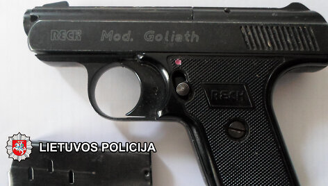 Kratos metu pareigūnai rado ir ginklą