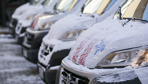 Sveikatos apsaugos ministerija  perdavė gydymo įstaigoms 24 A tipo GMP automobilius