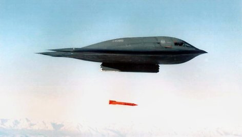 NSO primenantis JAV bombonešis „B-2 Spirit“