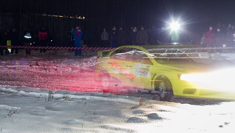 Naktinio &bdquo;Halls Winter Rally&ldquo; greičio ruožo &bdquo;15min.lt&ldquo; akimirka