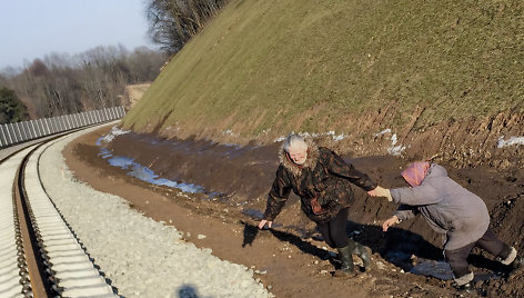 Pavytės kaimo gyventojų susisiekimo problemos Kauno rajone