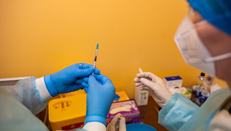 Vilniaus miesto klinikinės ligoninės medikų vakcinacija nuo COVID-19