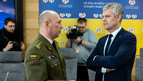 Elegijus Paulavičius, Darius Jauni&scaron;kis