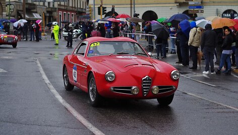 &bdquo;Mille Miglia&ldquo; lenktynių akimirka