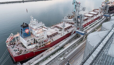 I&scaron; Rumunijos uosto i&scaron;plaukė pirmasis laivas su ukrainieti&scaron;kų kukurūzų kroviniu