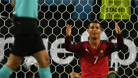 Cristiano Ronaldo rungtynes baigė tuščias