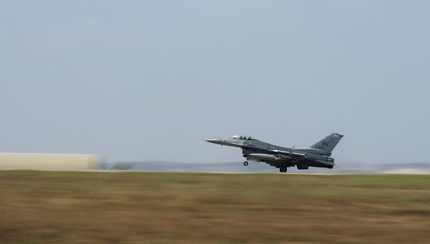 JAV naikintuvus F-16