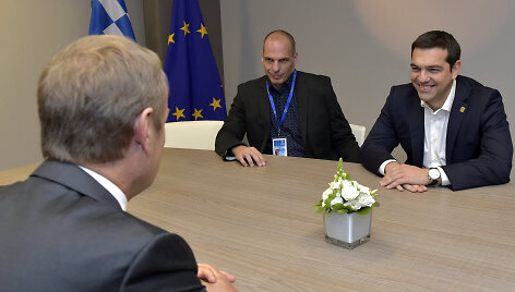 Donaldas Tuskas, Yanis Varoufakis ir Aleksandas Cipras