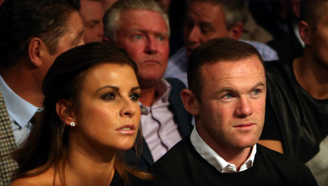 Coleen ir Wayne'o Rooney santykius temdo futbolininko žalingi įpročiai.