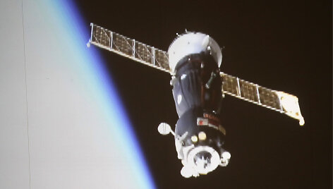 Nuo TKS atsiskyrusi &bdquo;Soyuz MS-12&ldquo; kapsulė