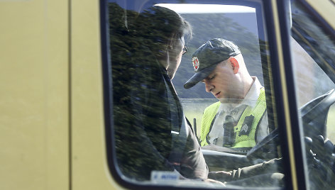 Rytinis kelių policijos reidas