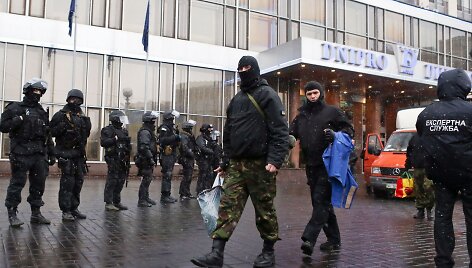 Kijeve i&scaron; &bdquo;Dnipro&ldquo; vie&scaron;bučio i&scaron;eina &bdquo;Pravyj sektor&ldquo; nariai