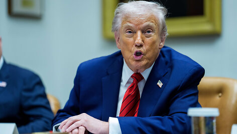 Donaldas Trumpas / Aaron Schwartz - Pool via CNP / ZUMAPRESS.com