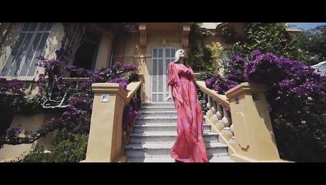 Eleonora Sebrova vaizdo klipe &bdquo;I Follow You&ldquo;