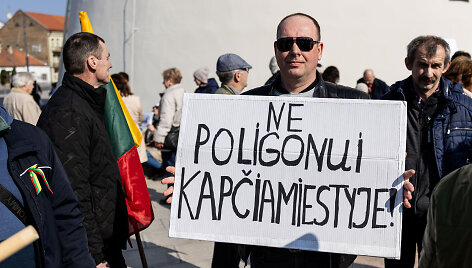 Sąjūdžio &bdquo;Už Lietuvos mi&scaron;kus&ldquo; mitingas prie&scaron; Kapčiamiesčio poligoną