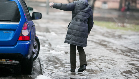 Vilniuje ketvirtadienio rytą labai slidu