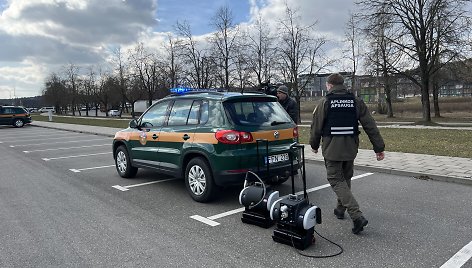 Parodomoji automobilių taršos tikrinimo akcija Vilniuje