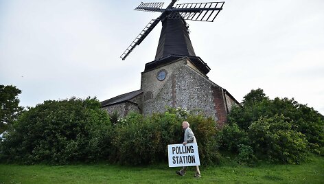 Didžiojoje Britanijoje prasideda balsavimas i&scaron;ankstiniuose parlamento rinkimuose