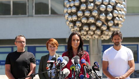 Slovakų ministrė: pa&scaron;auto premjero R. Fico sveikatos prognozės teigiamos / Bernadett Szabo / REUTERS