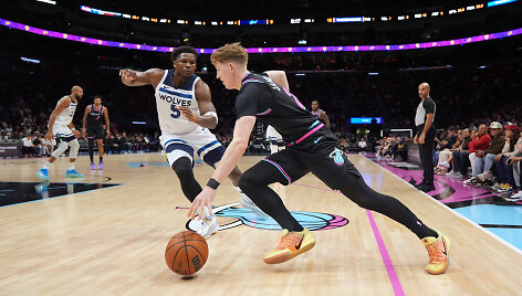Anthony Edwardsas ir Kasparas Jakučionis