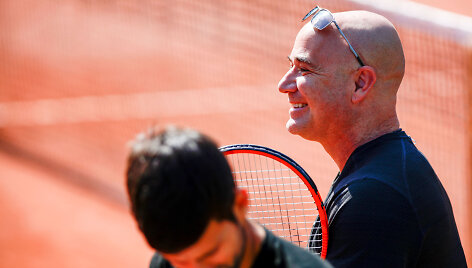 Andre Agassis ir Novakas Džokovičius