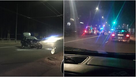 Penkių jaunuolių avarija Kauno Kalantos gatvėje
