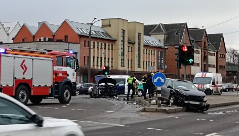 Avarija Kauno Karaliaus Mindaugo prospekte