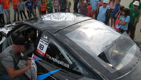 Drifto bolidas vaikų stovykloje